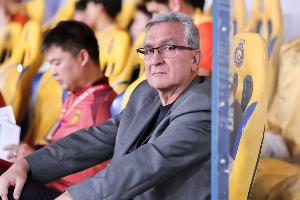 媒体人:国足变阵双后腰传言不攻自破 黄政宇汪海健不可能一下都上